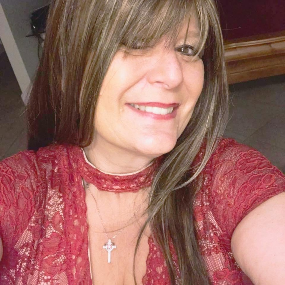 Meet your Posher, Dina